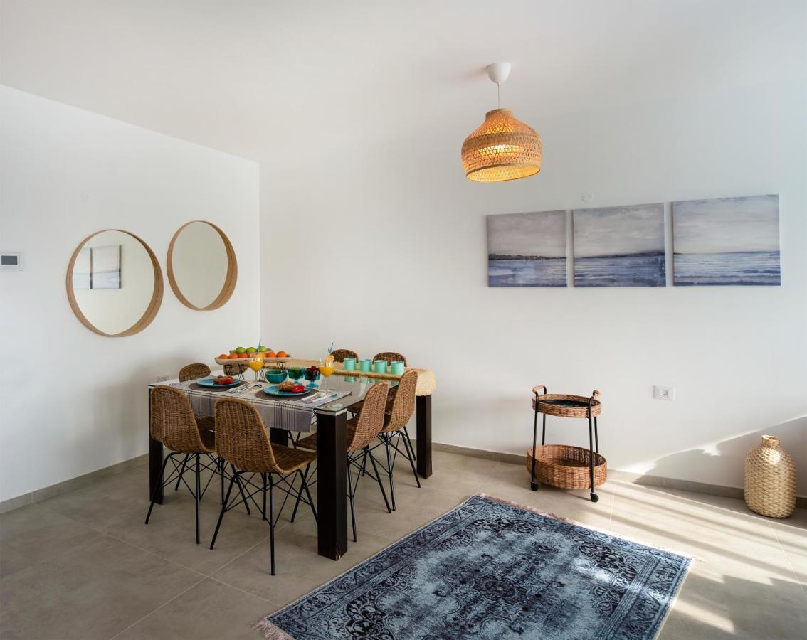 Argaman Beach Apartment Akkon Exterior foto