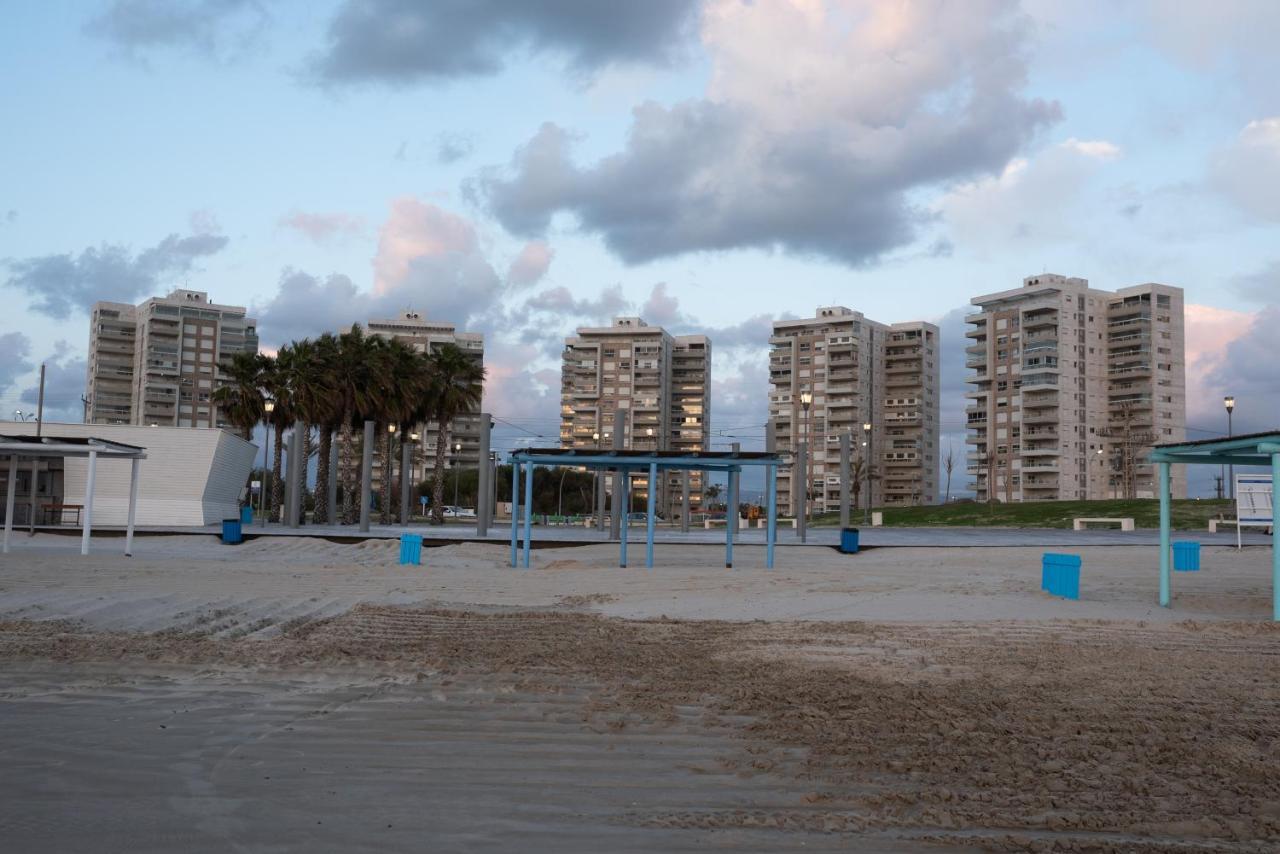 Argaman Beach Apartment Akkon Exterior foto